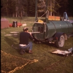 Blowgun use at a bear trap